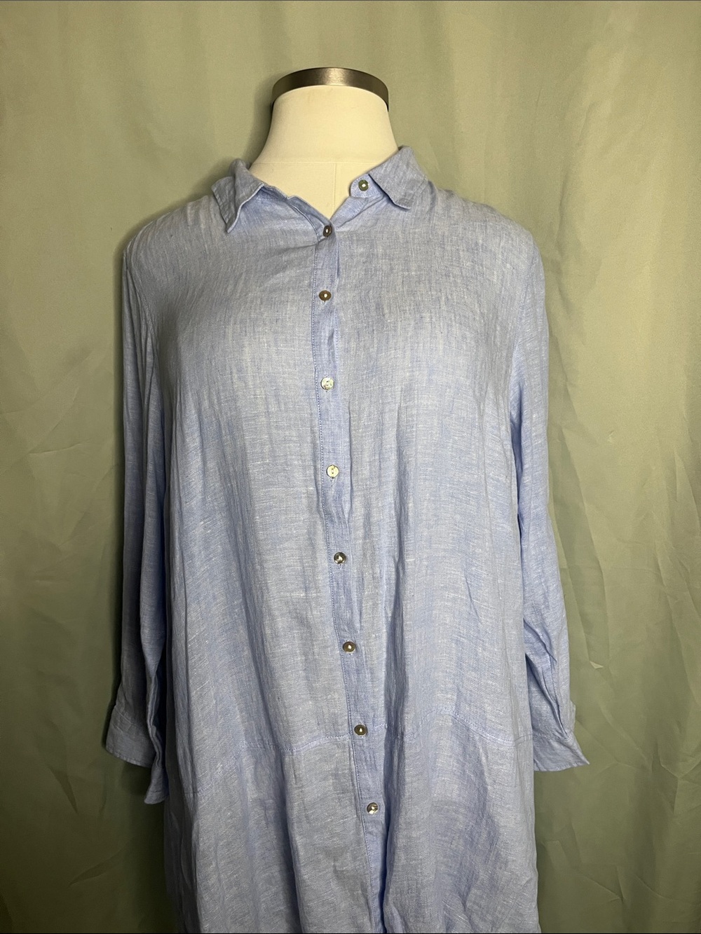 Tahari Blue Casual Button-Down Shirt - Relaxed Linen-Style